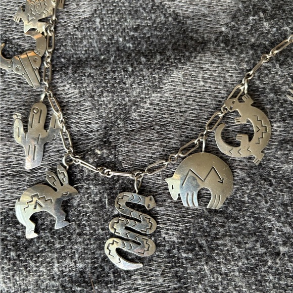 Rare Vintage Willie Family Silver Charm Necklace - Picture 2 of 7